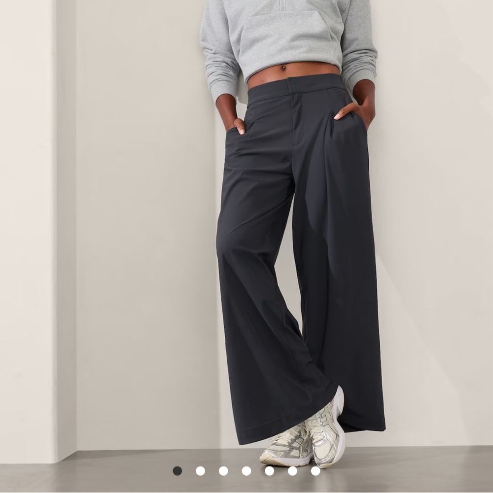 Brand new Athleta pinnacle trouser in black sand